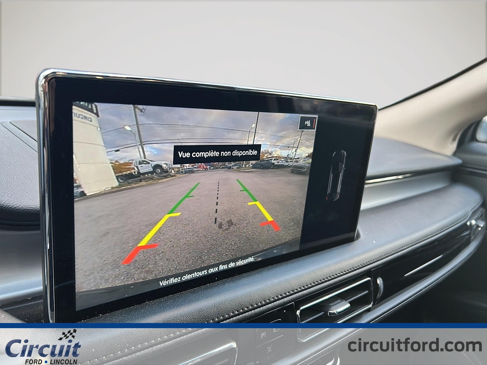 2023 Lincoln Nautilus - Image 17