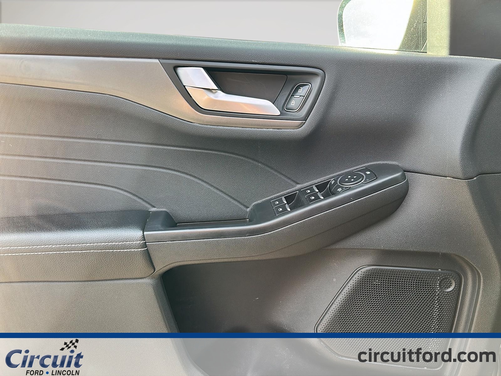 2024 Ford Escape - Image 12