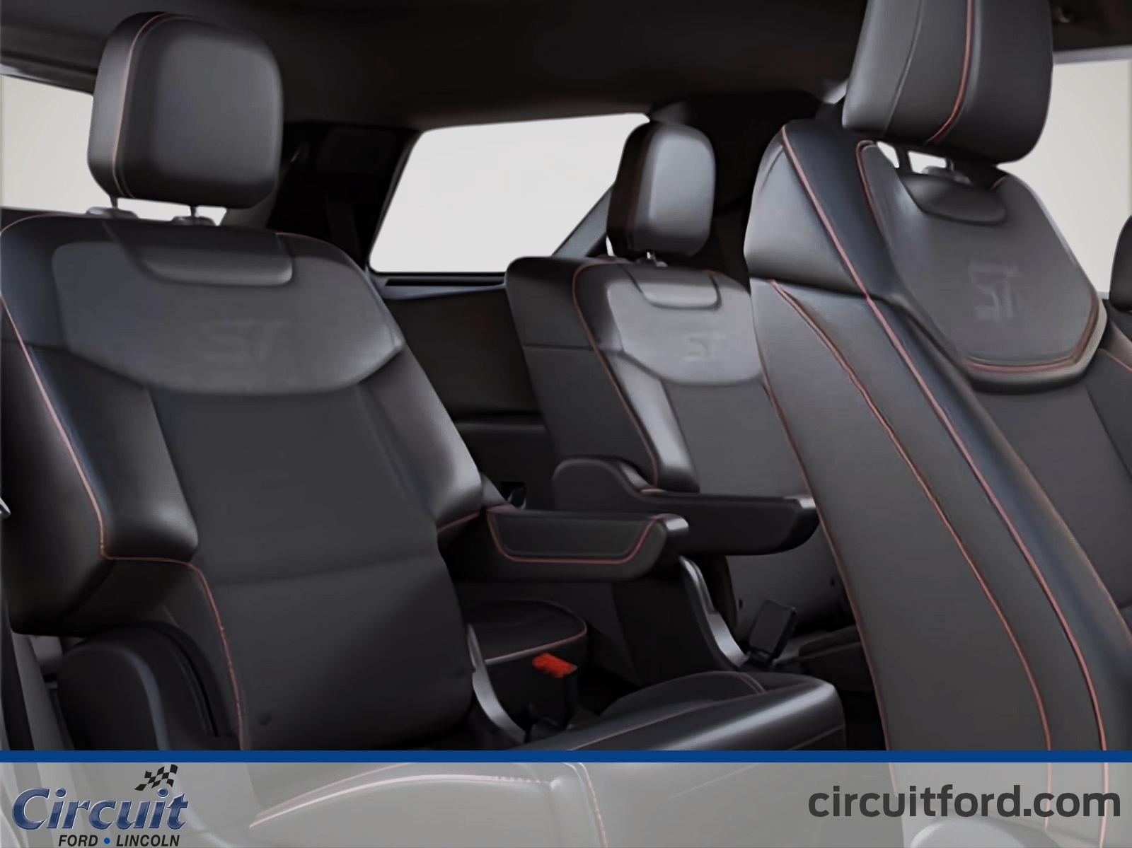 2025 Ford Explorer - Image 5