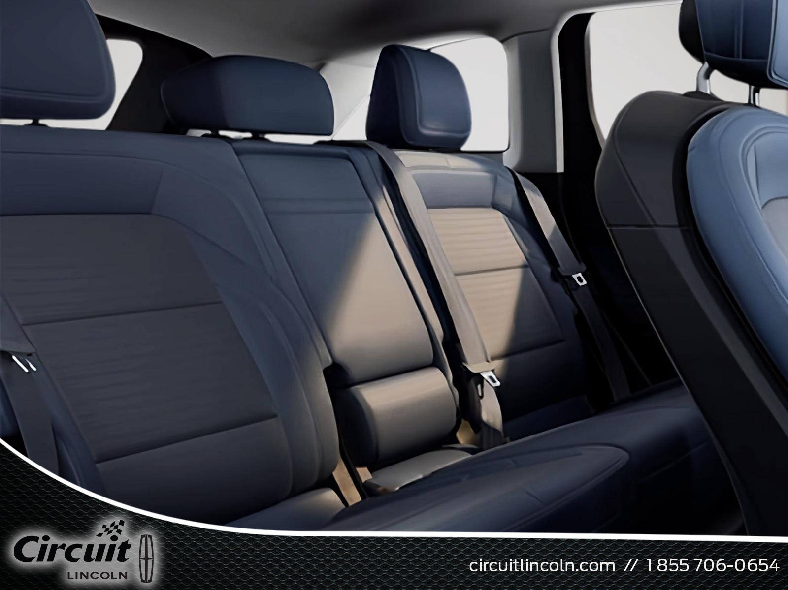 2025 Lincoln Nautilus - Image 5