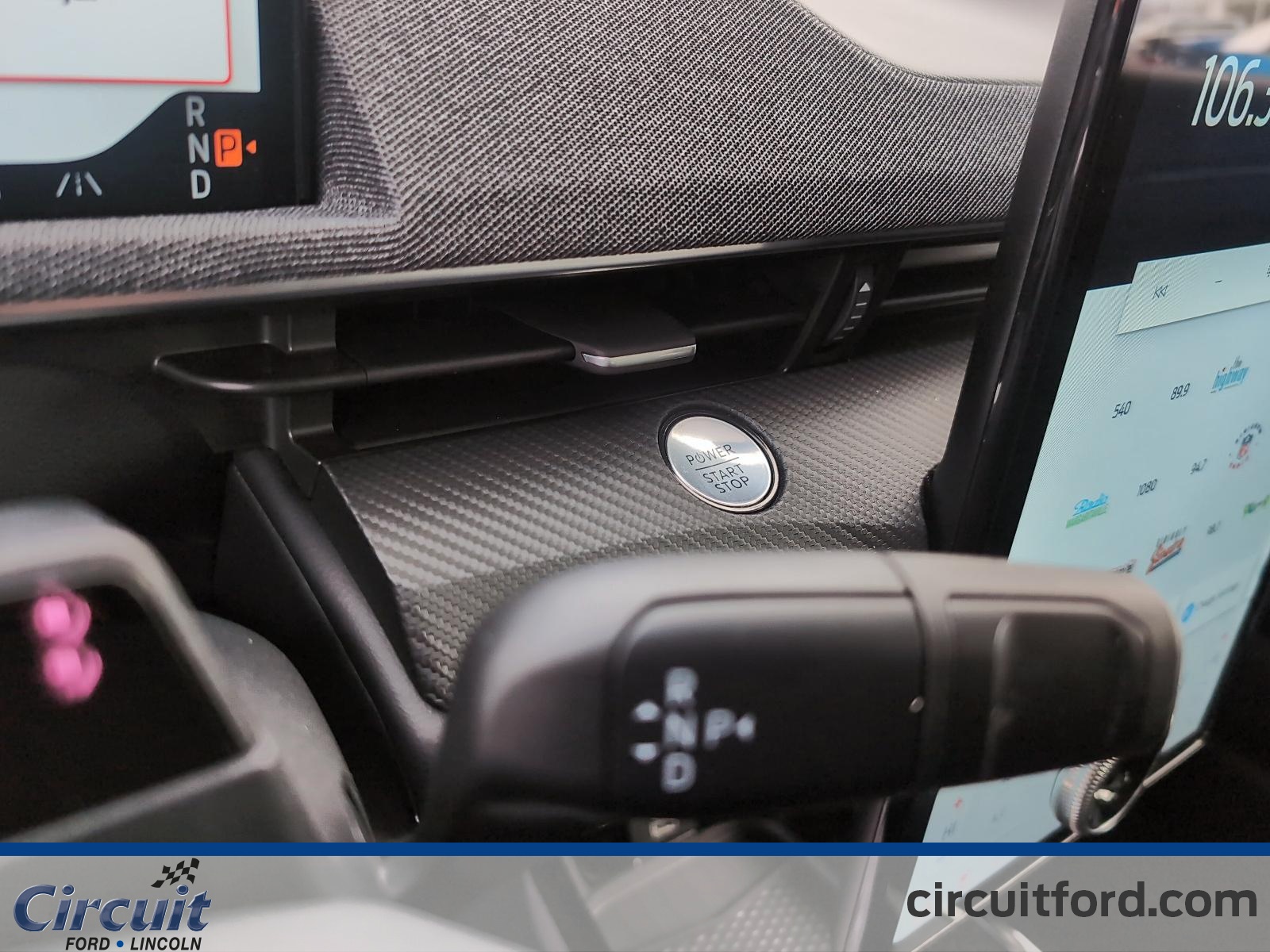 2025 Ford Mustang Mach-E - Image 9