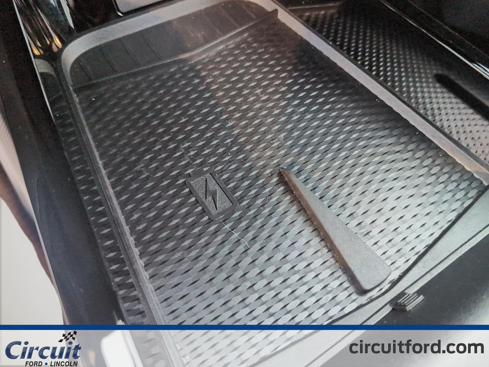 2025 Ford Mustang Mach-E - Image 15