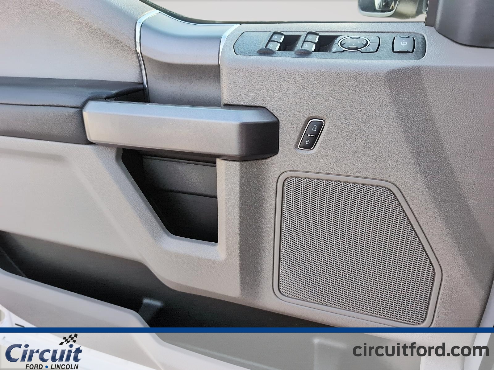 2022 Ford Super Duty F-250 SRW - Image 12