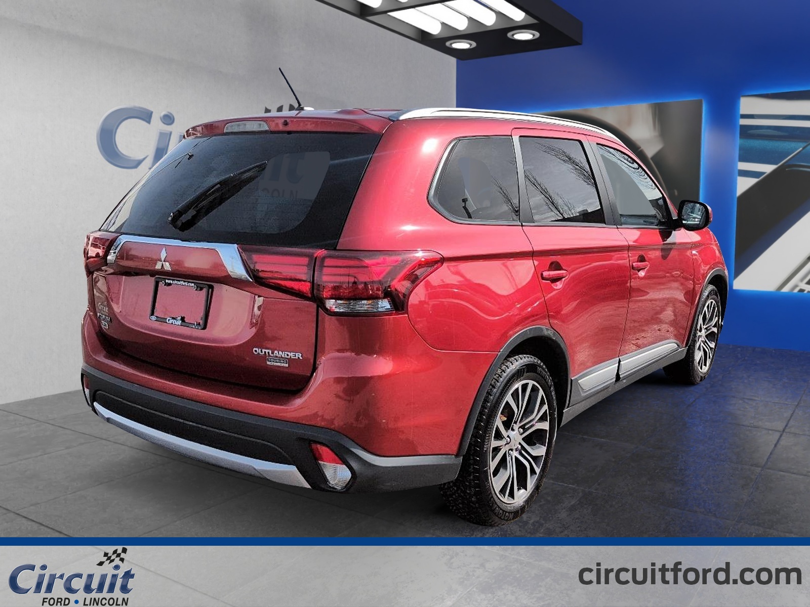 2016 Mitsubishi Outlander - Image 4