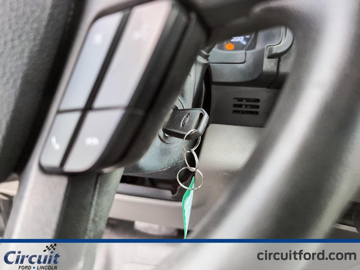 2022 Ford Super Duty F-250 SRW - Image 9