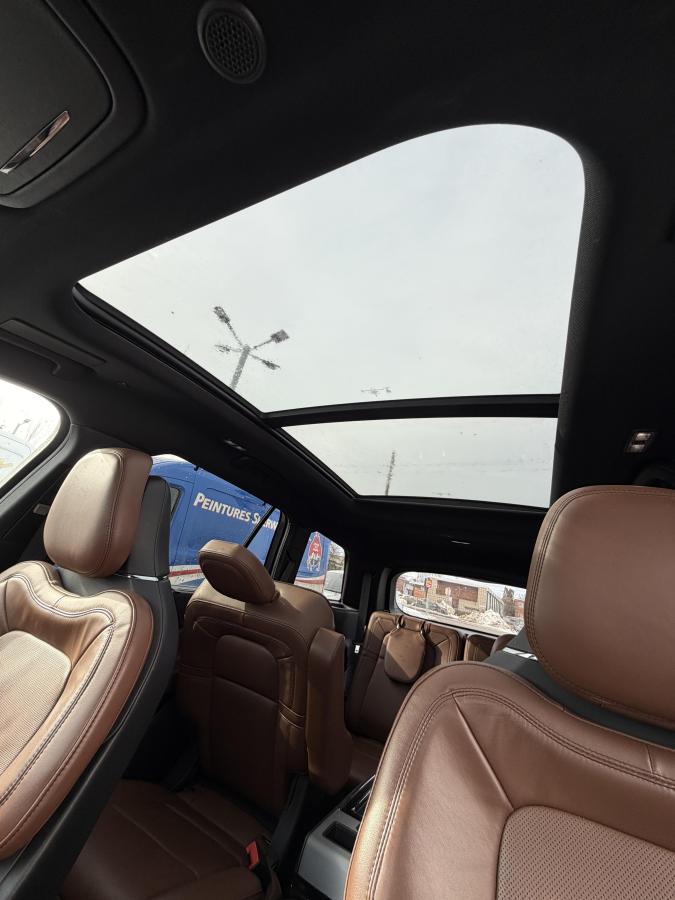 2022 Lincoln Aviator - Image 9