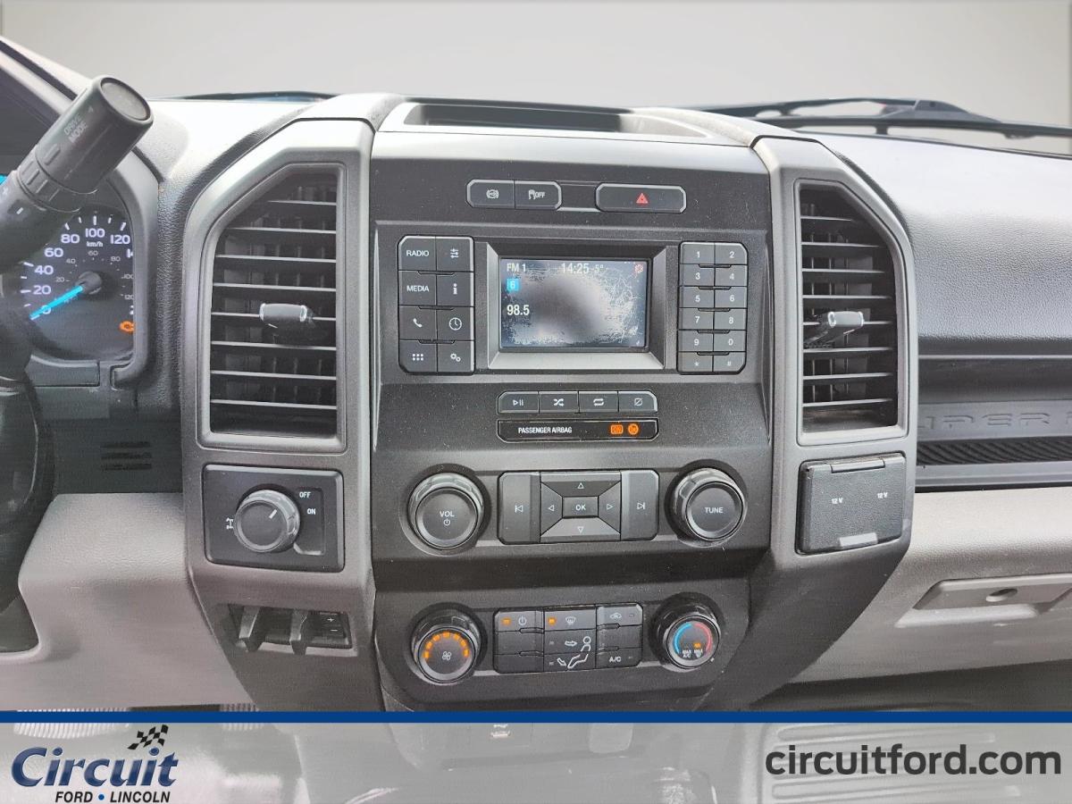 2022 Ford Super Duty F-250 SRW - Image 12