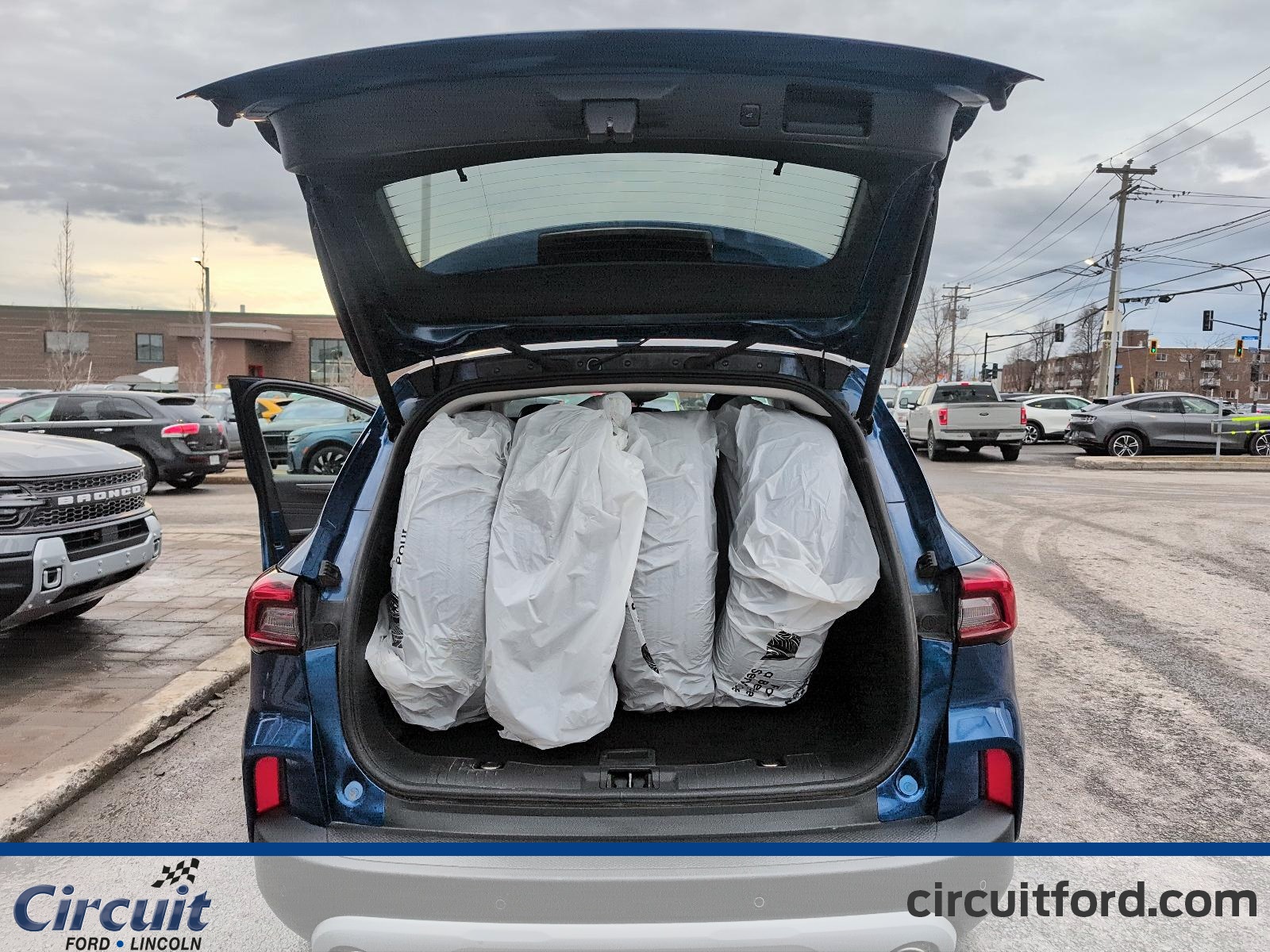 2023 Ford Escape Plug-in Hybrid - Image 16