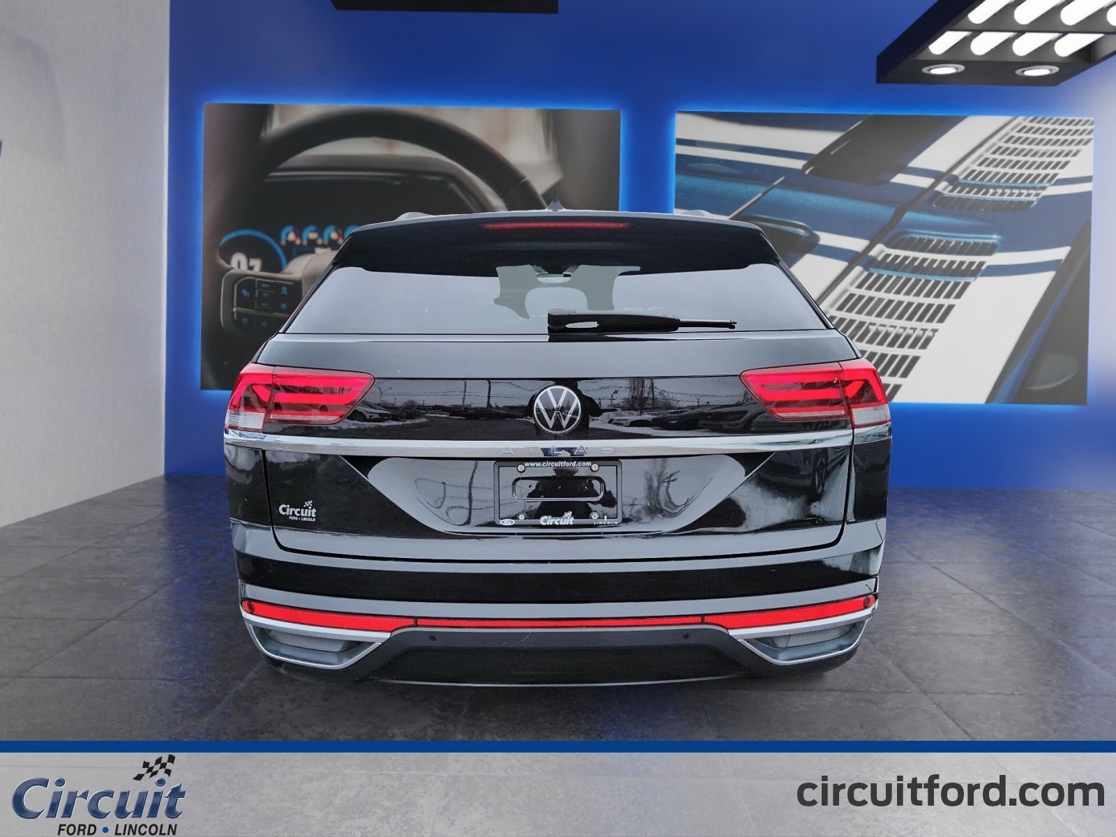 2022 Volkswagen Atlas Cross Sport - Image 4