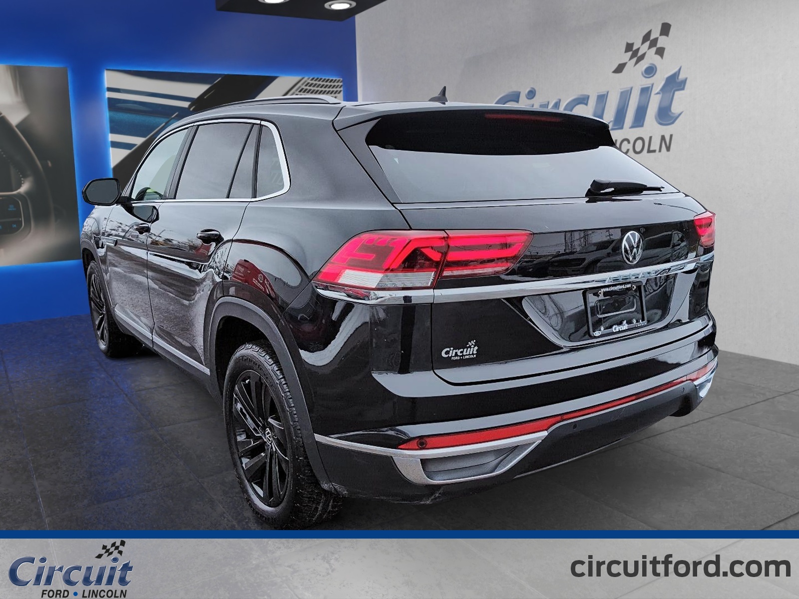 2022 Volkswagen Atlas Cross Sport - Image 5