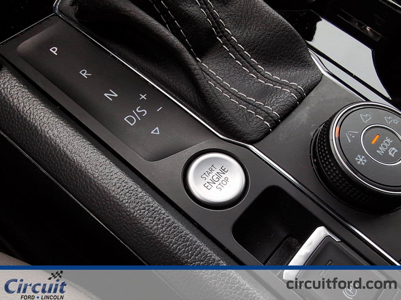 2022 Volkswagen Atlas Cross Sport - Image 9