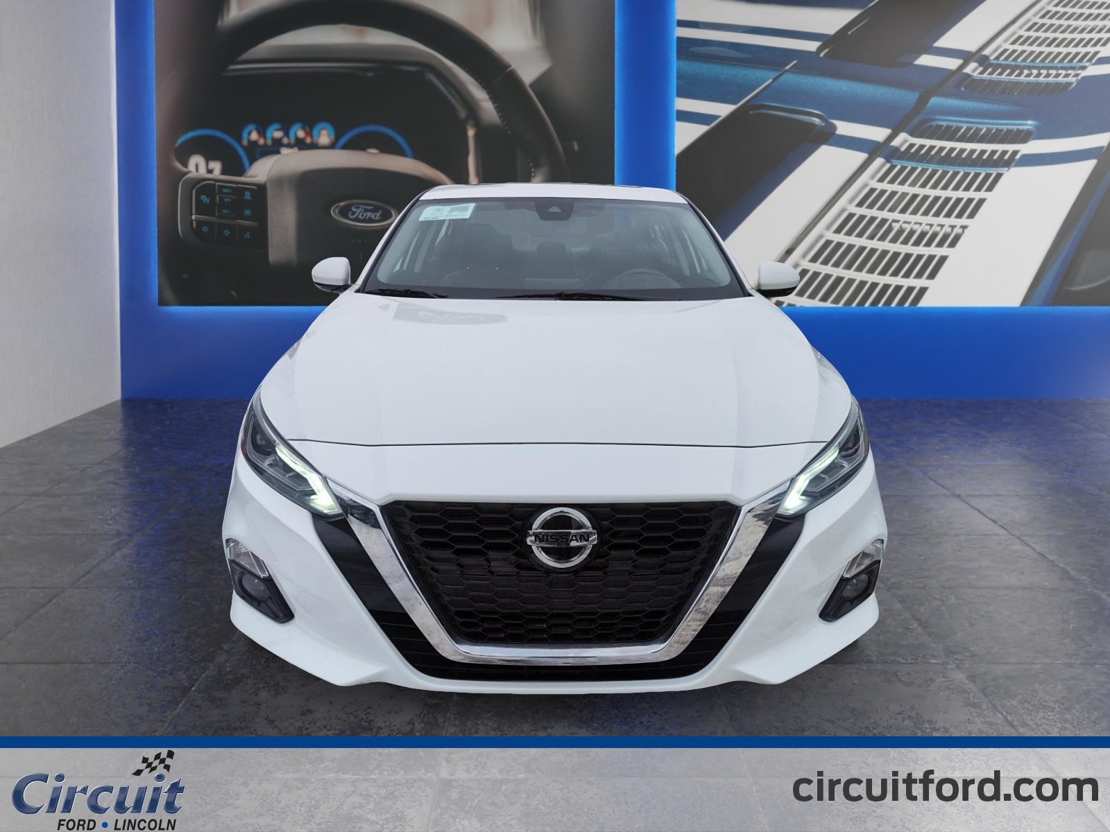 2022 Nissan Altima - Image 2