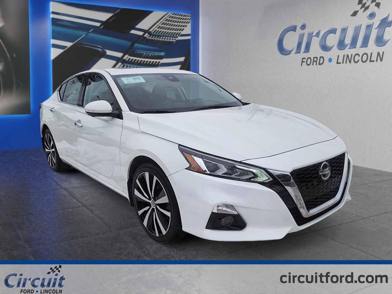 2022 Nissan Altima - Image 3