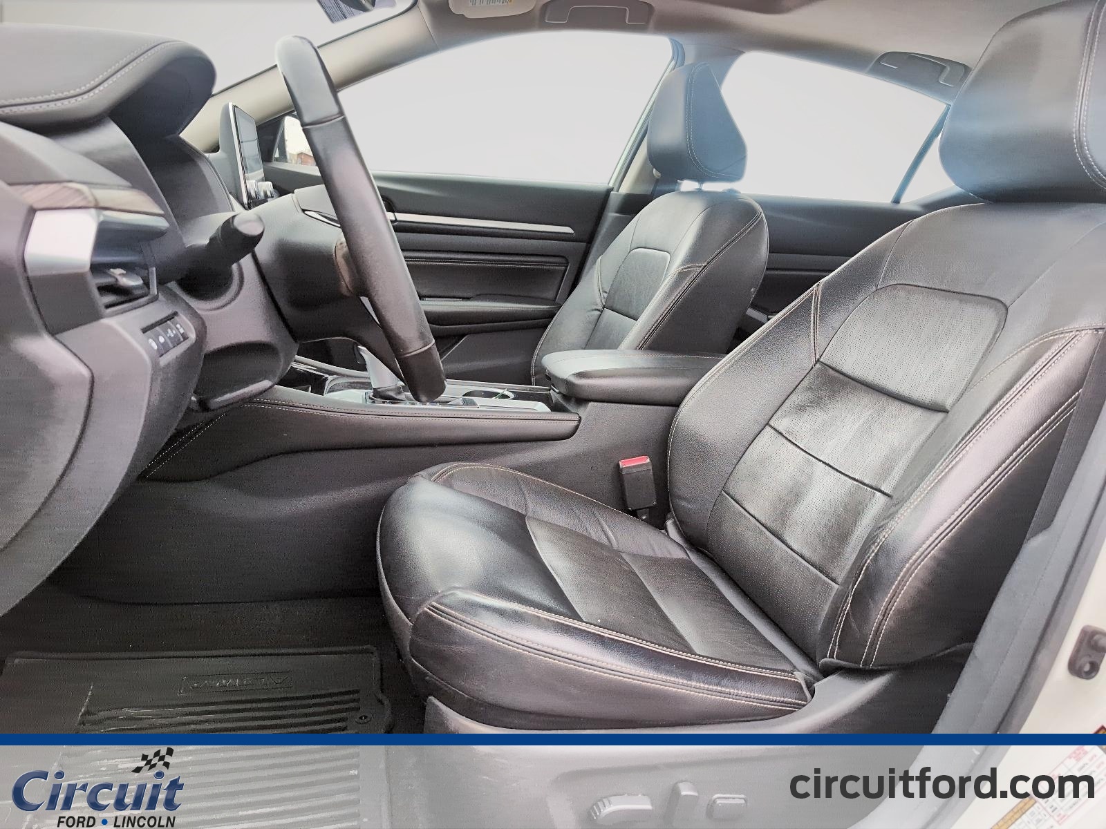 2022 Nissan Altima - Image 10