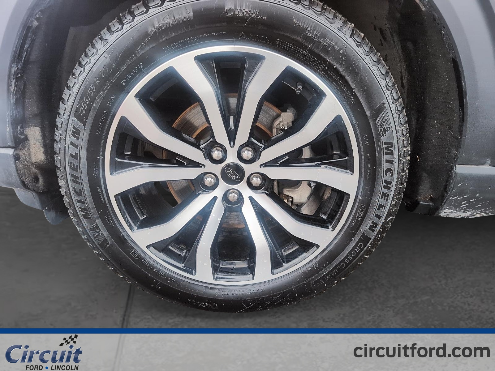 2022 Ford Explorer - Image 8