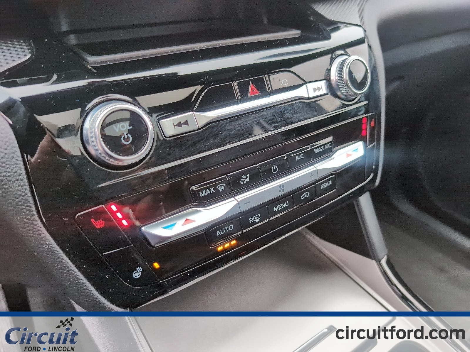 2022 Ford Explorer - Image 15
