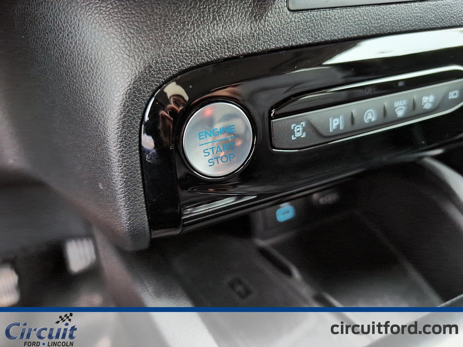 2023 Ford Escape - Image 9