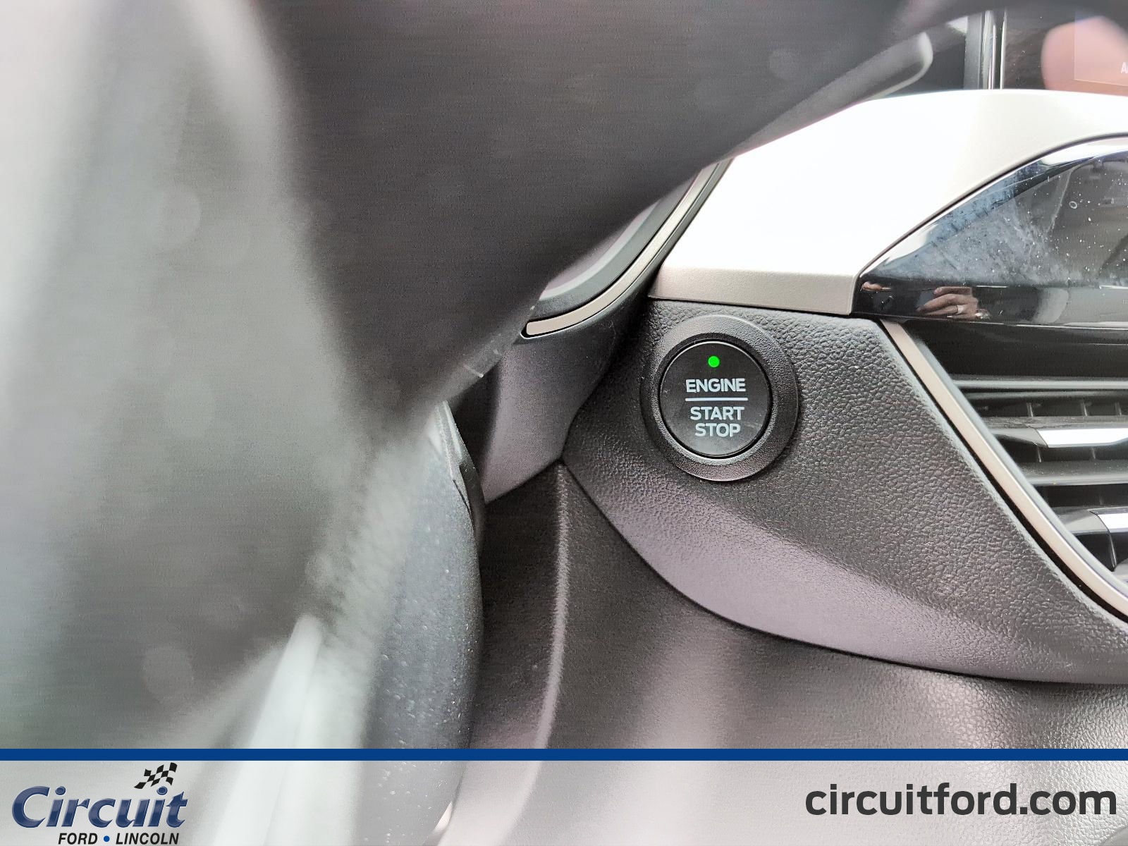 2022 Ford Escape - Image 9