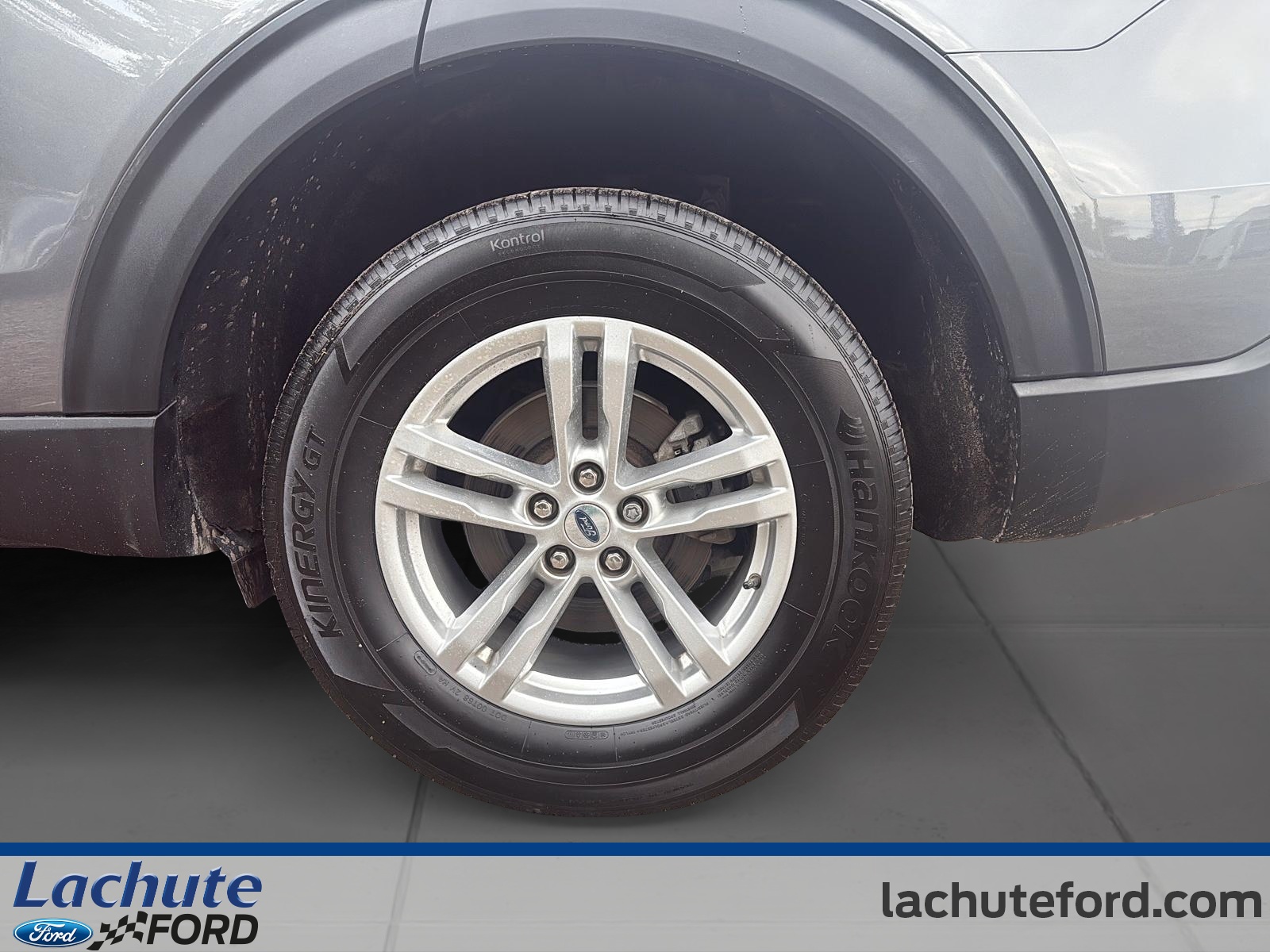 2022 Ford Explorer - Image 8