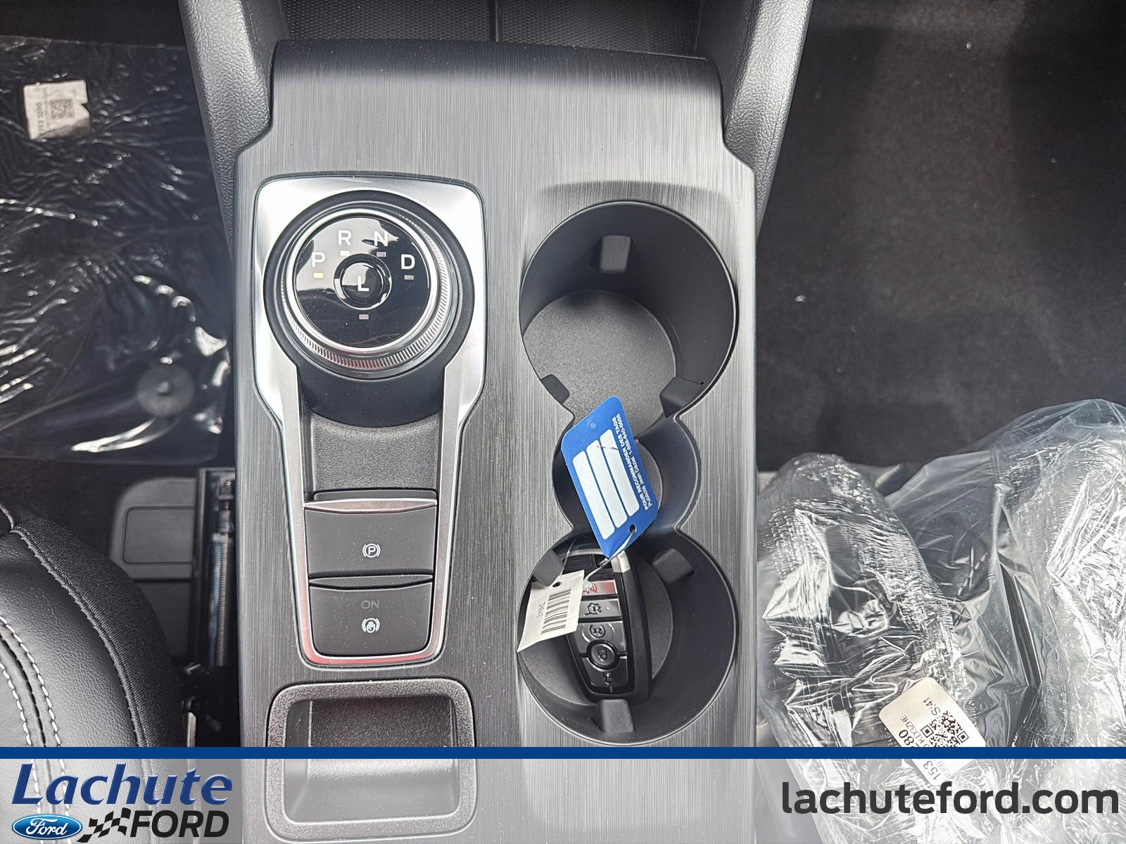 2025 Ford Escape Hybrid - Image 14