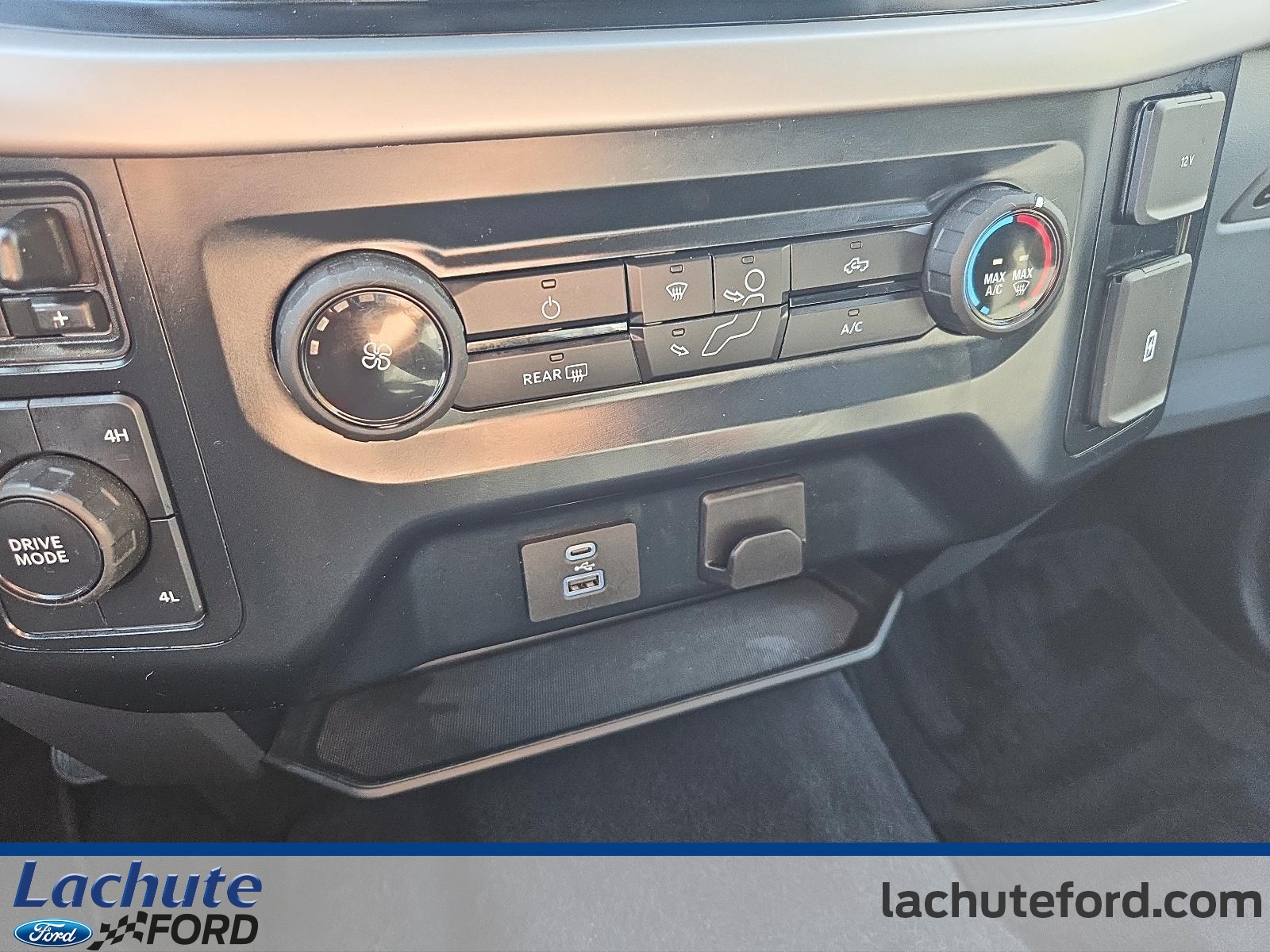 2023 Ford F-150 - Image 18