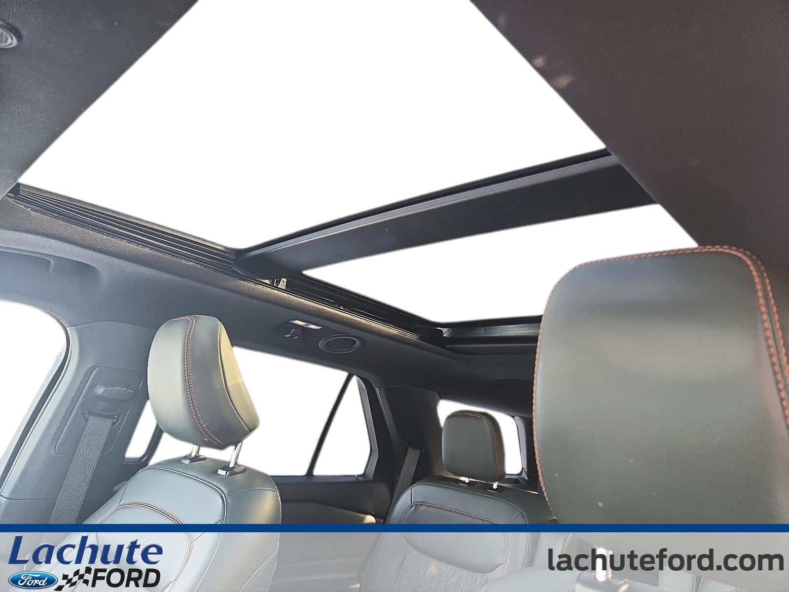 2023 Ford Explorer - Image 17