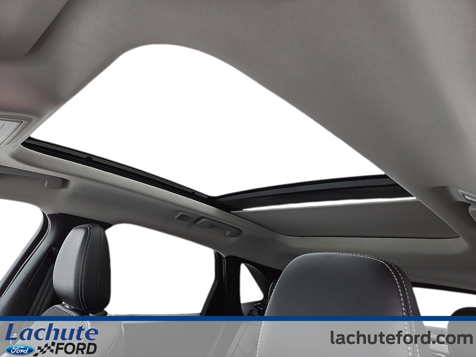 2025 Ford Escape Hybrid - Image 17