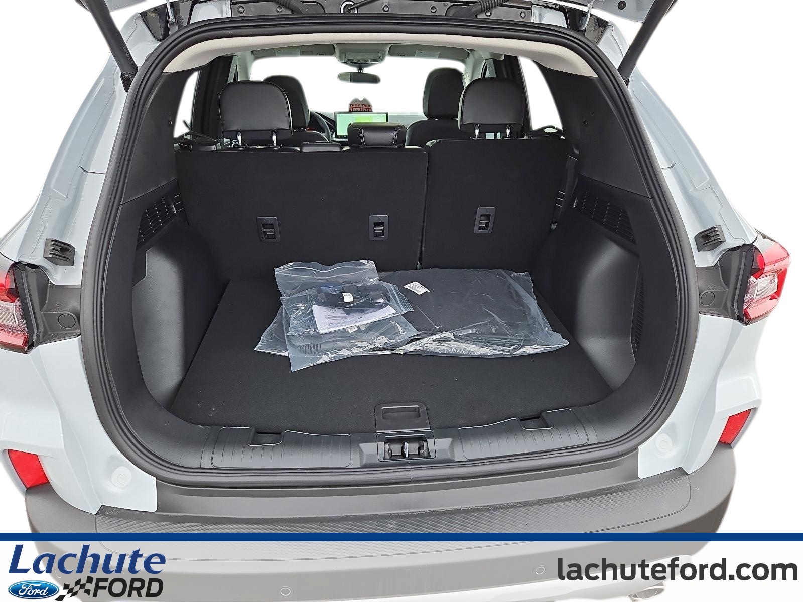 2025 Ford Escape Hybrid - Image 24