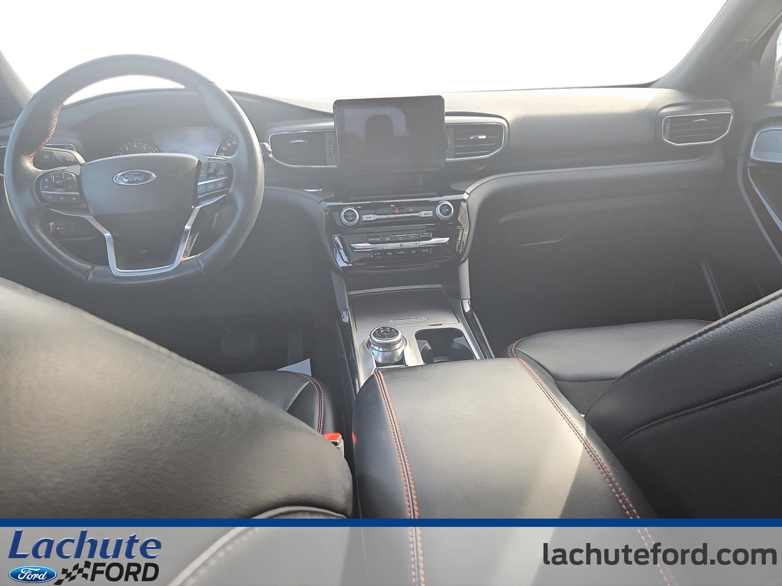 2023 Ford Explorer - Image 7