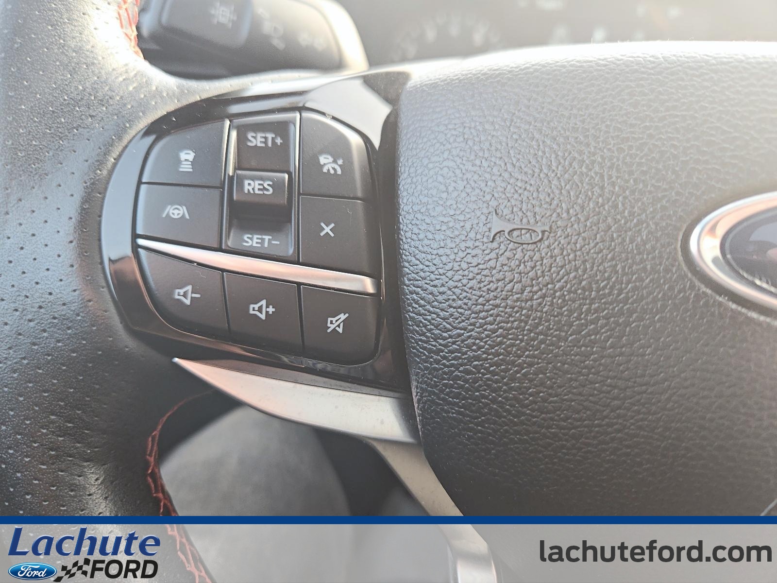 2023 Ford Explorer - Image 23