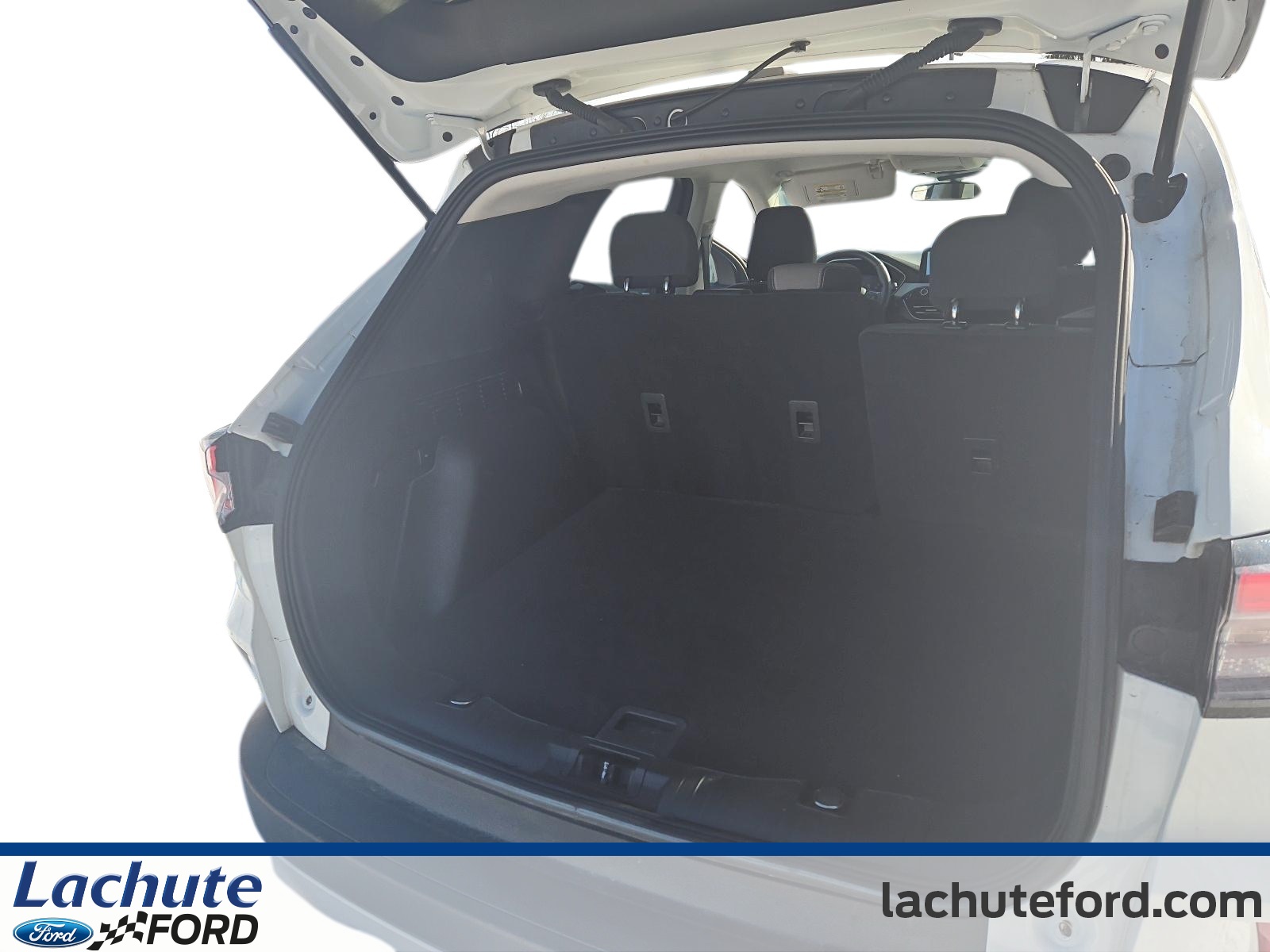 2021 Ford Escape - Image 24