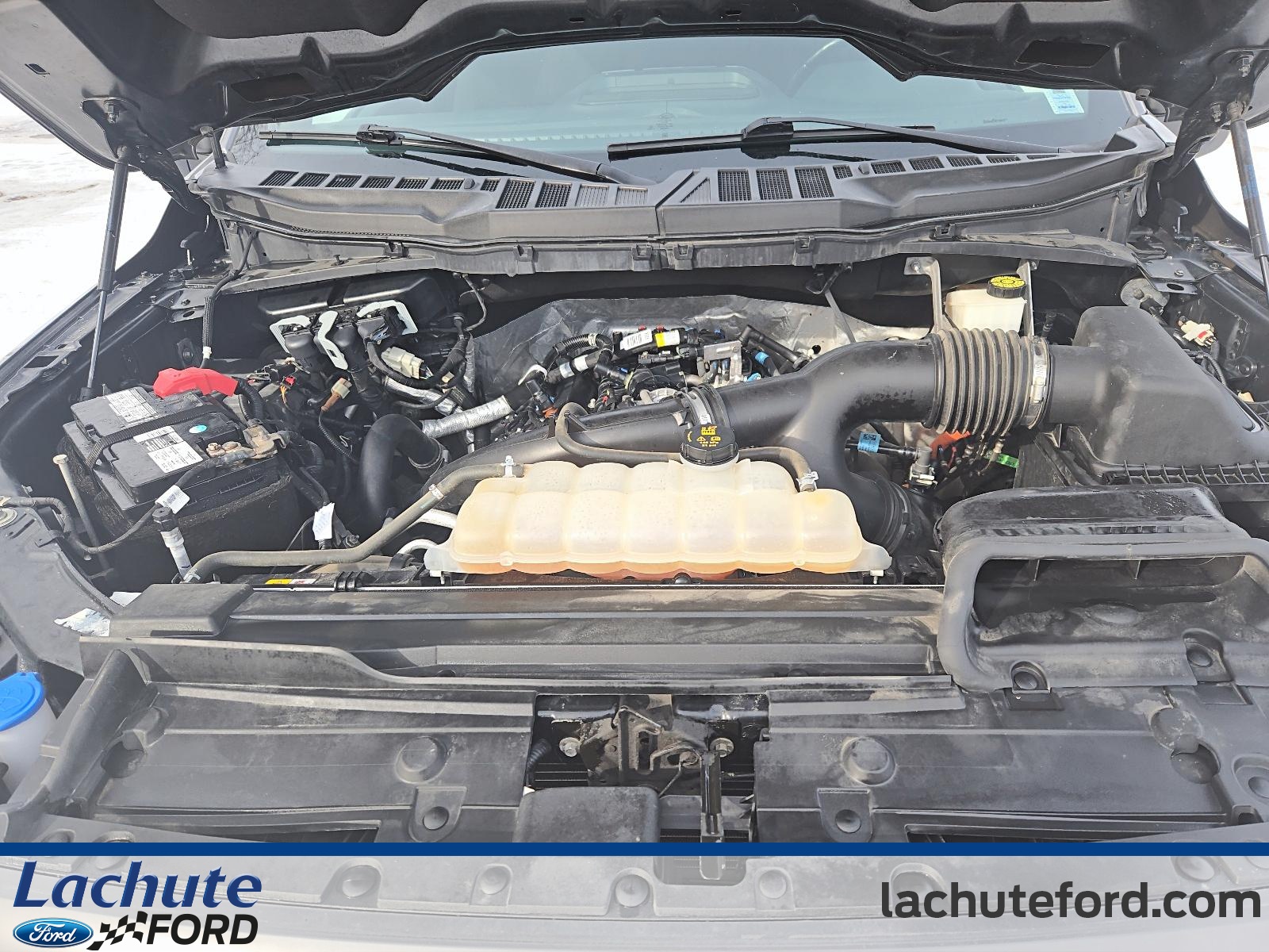 2022 Ford F-150 - Image 9