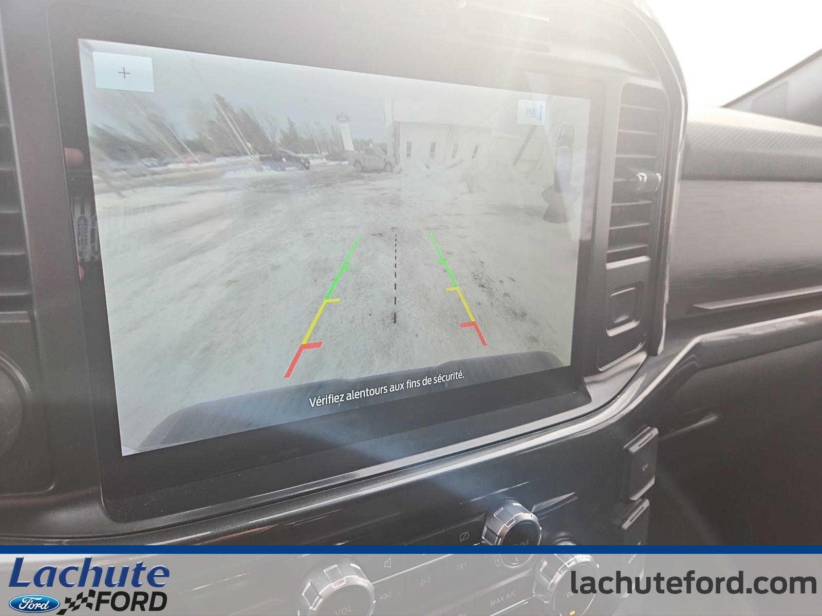 2022 Ford F-150 - Image 19