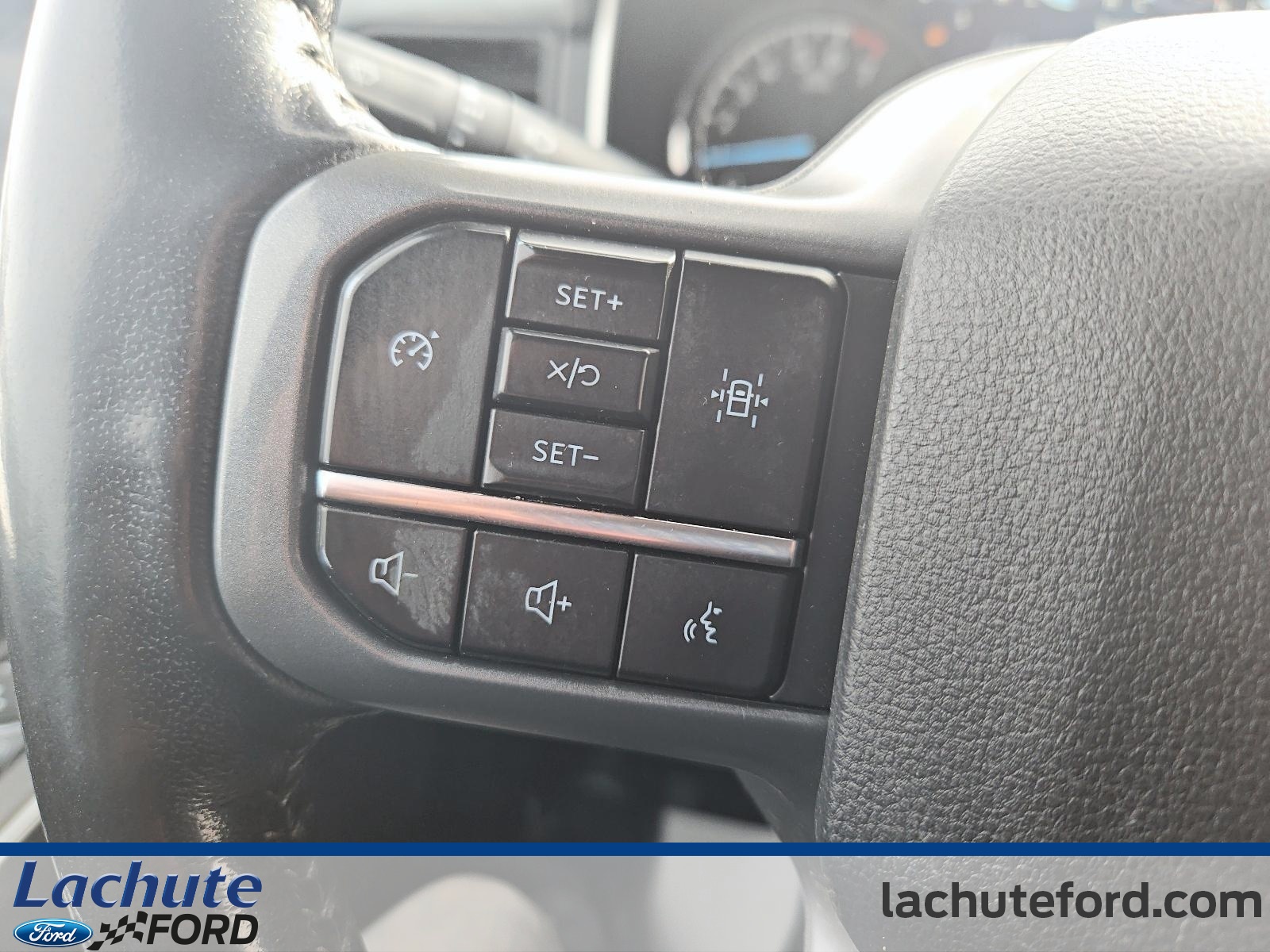 2022 Ford F-150 - Image 24