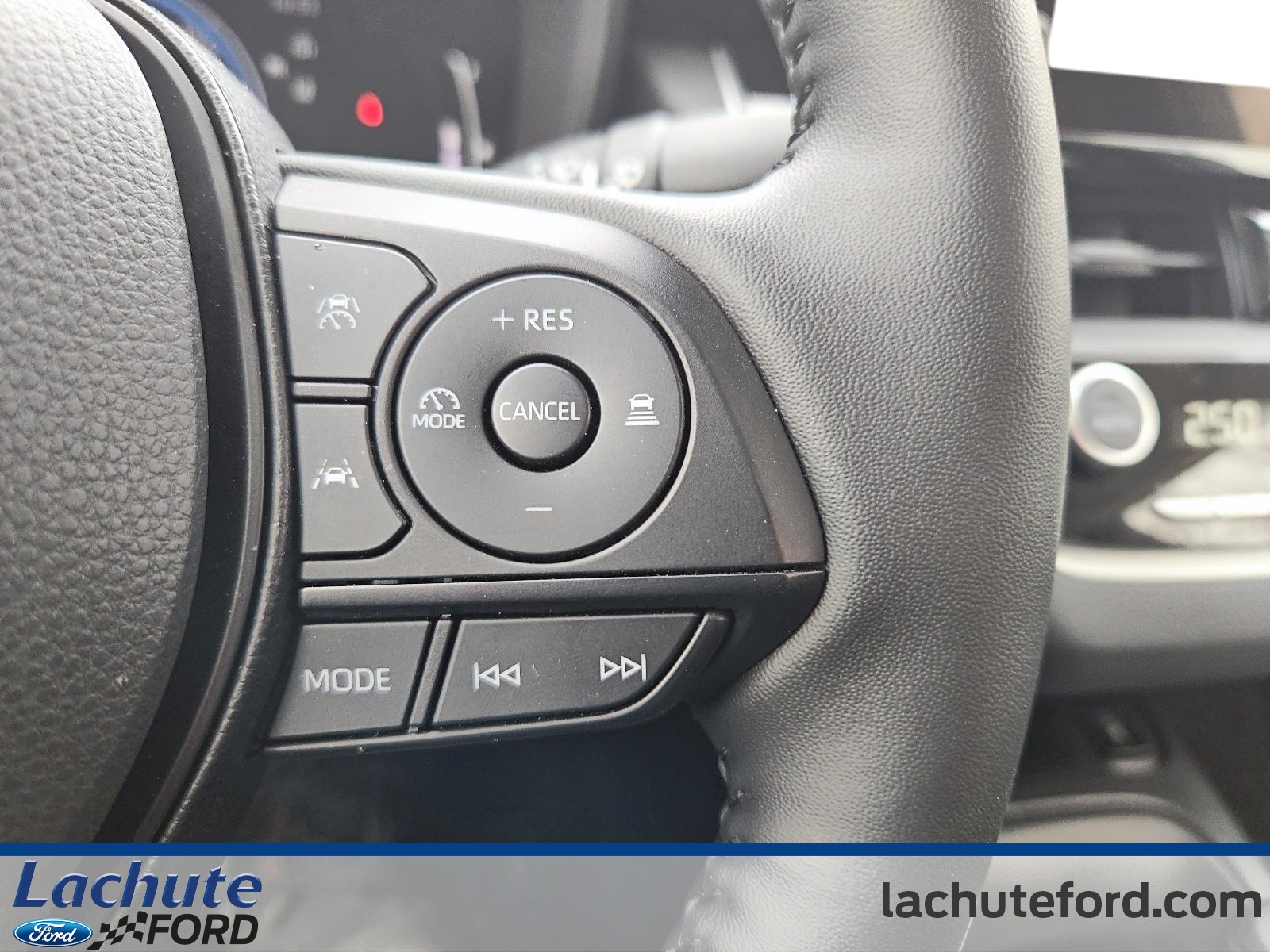 2025 Toyota Corolla - Image 21