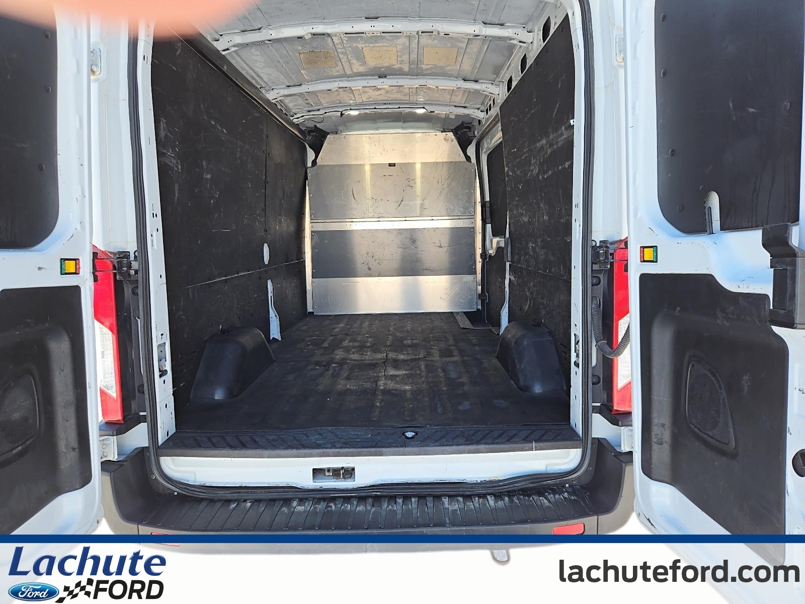 2021 Ford Transit - Image 16
