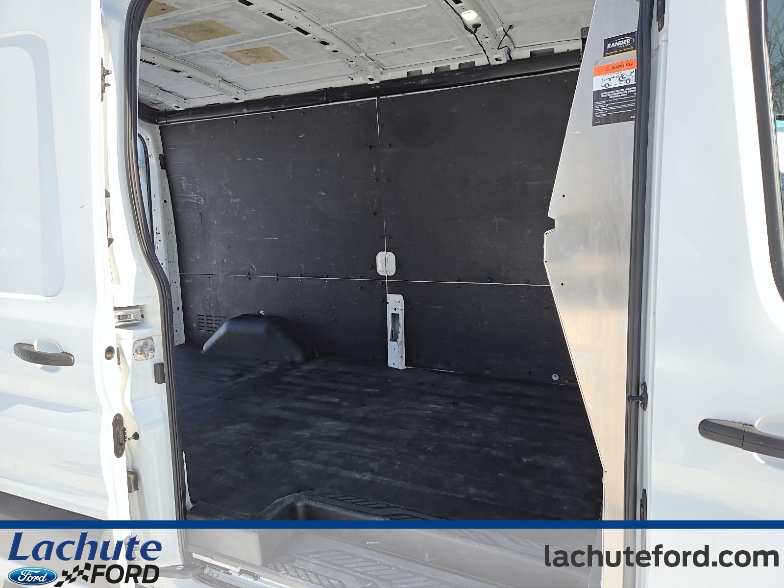 2021 Ford Transit - Image 17