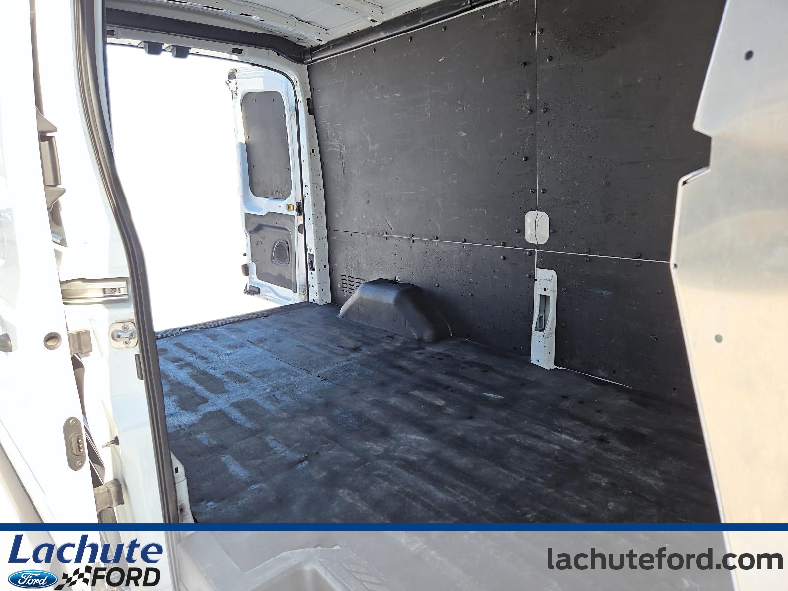 2021 Ford Transit - Image 18