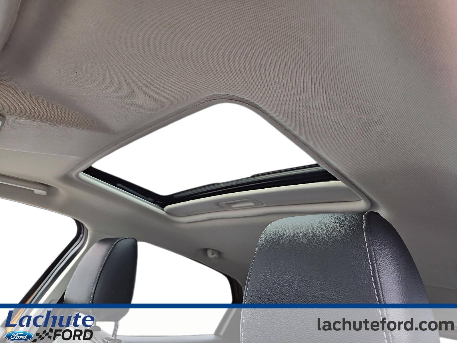 2022 Ford EcoSport - Image 18