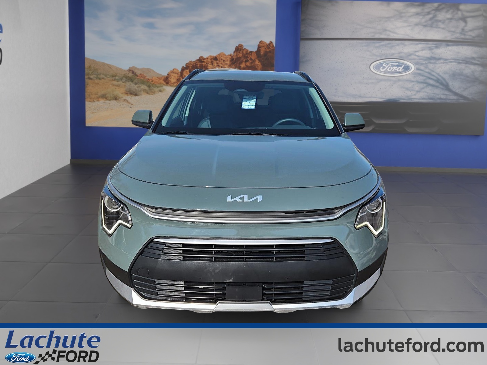 2025 Kia Niro - Image 2