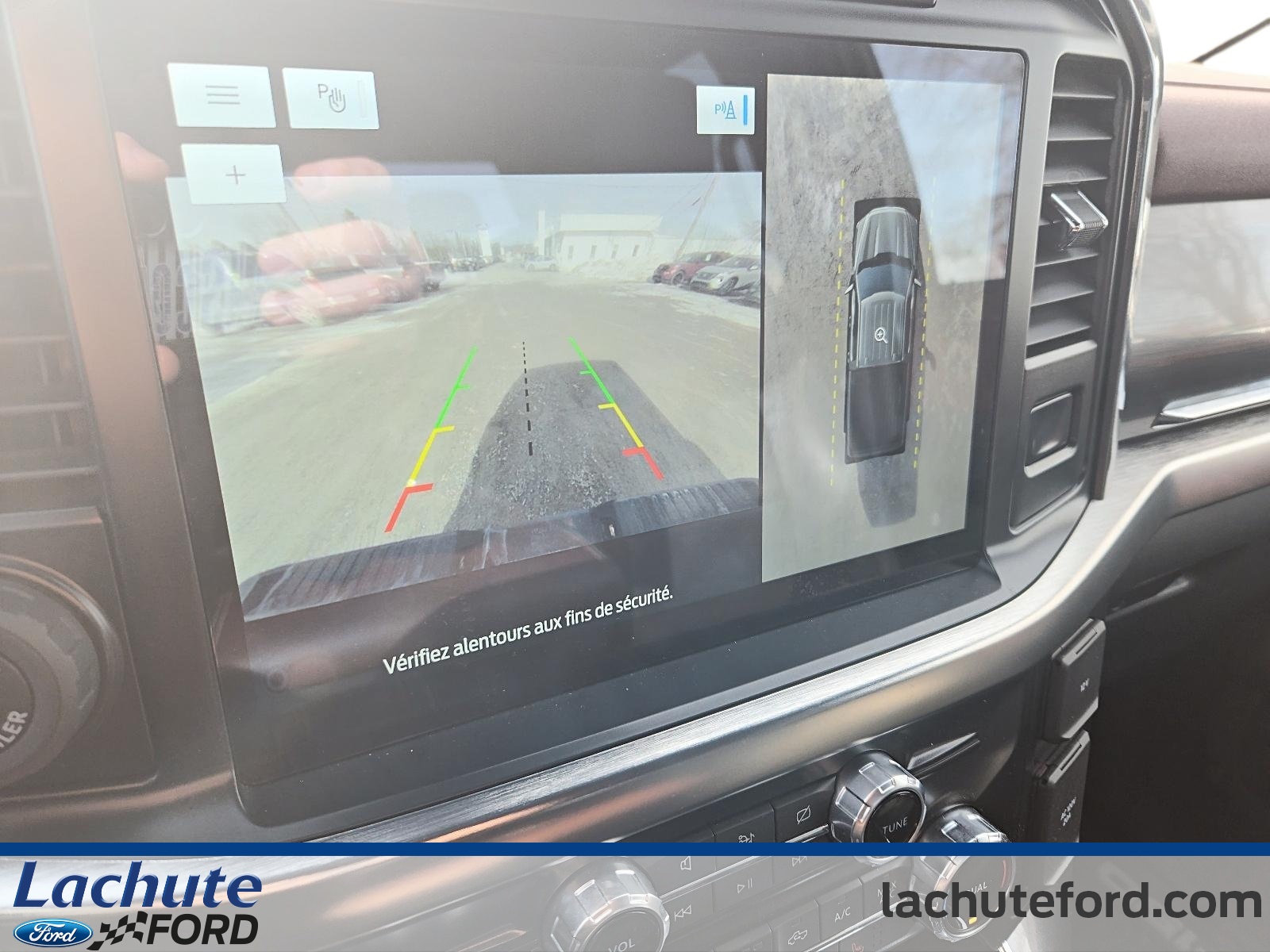 2022 Ford F-150 - Image 19