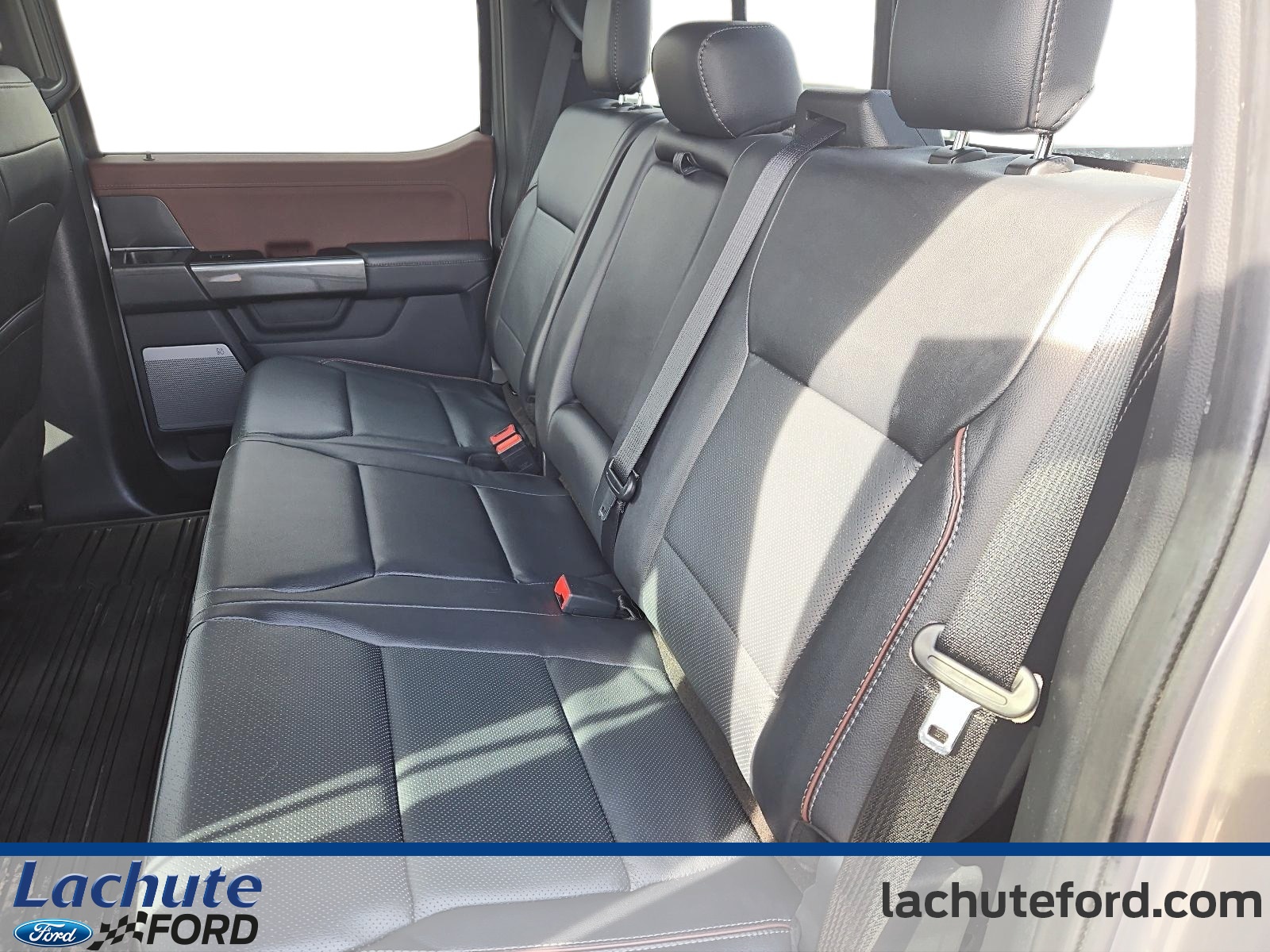 2022 Ford F-150 - Image 25