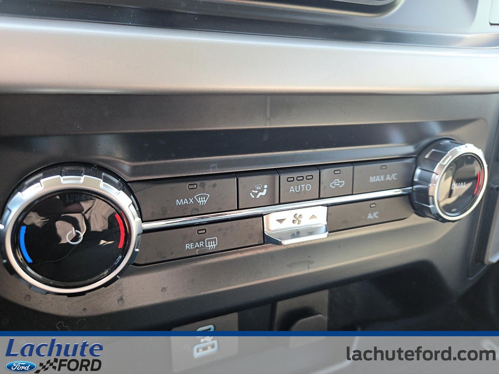 2023 Ford F-150 - Image 21