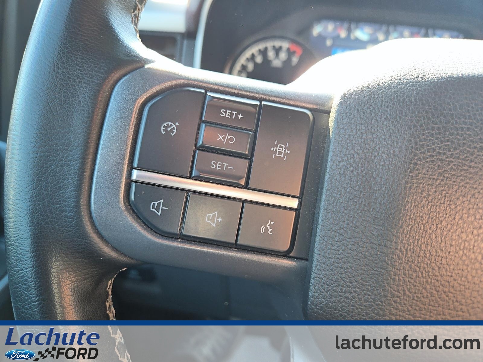 2023 Ford F-150 - Image 24