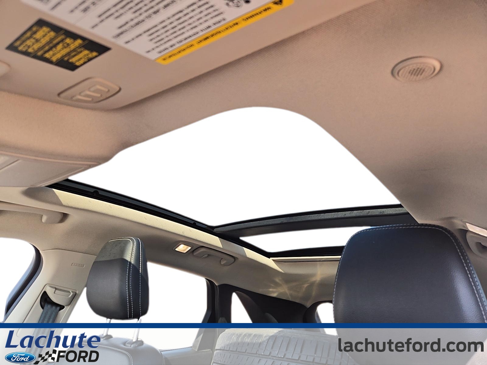 2020 Ford Escape - Image 17