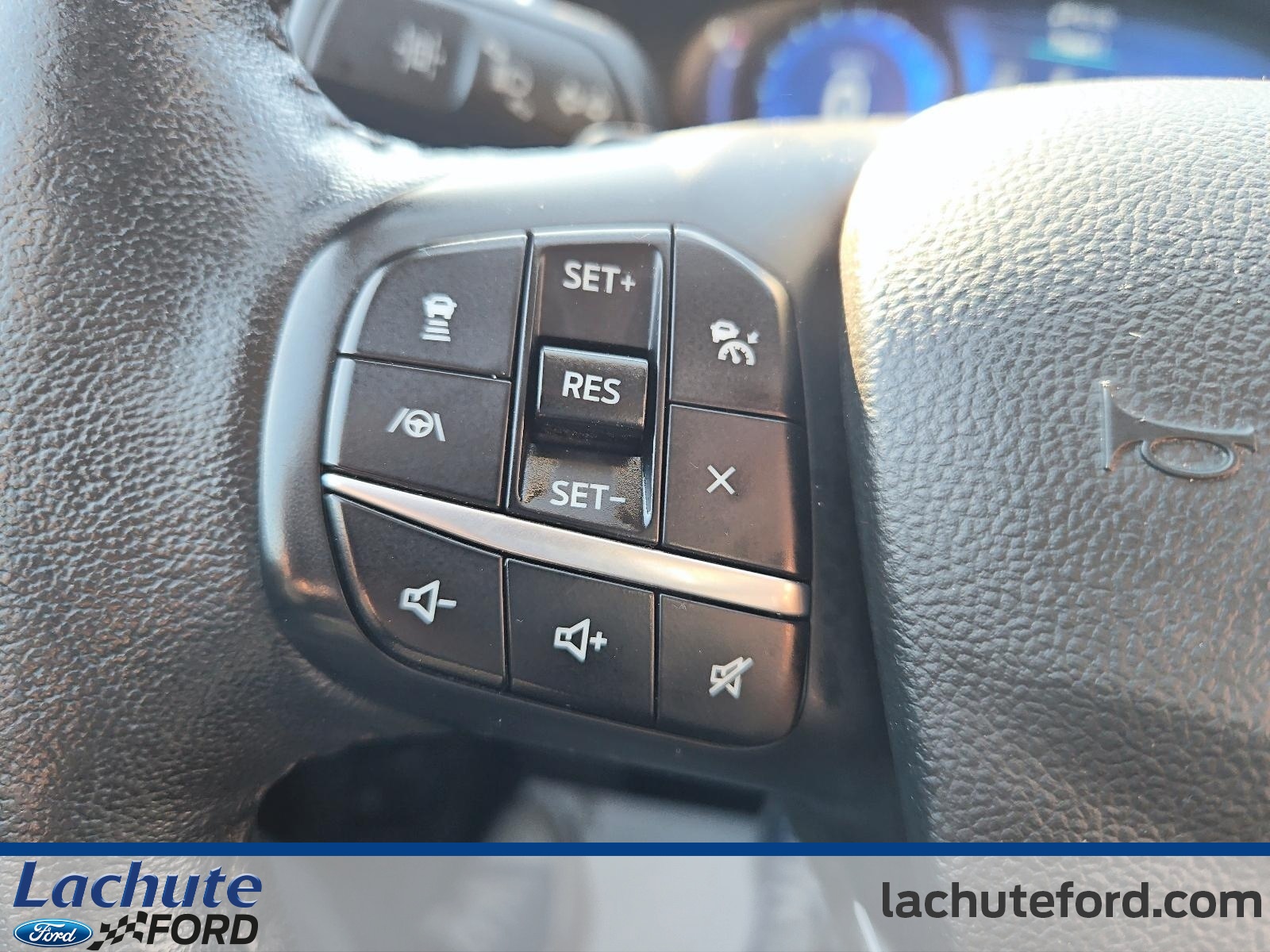 2020 Ford Escape - Image 23