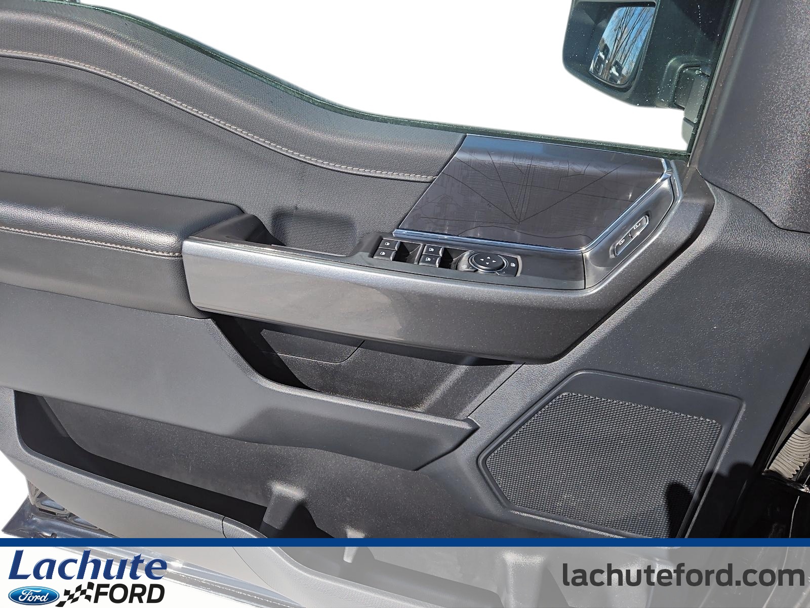 2023 Ford F-150 - Image 12