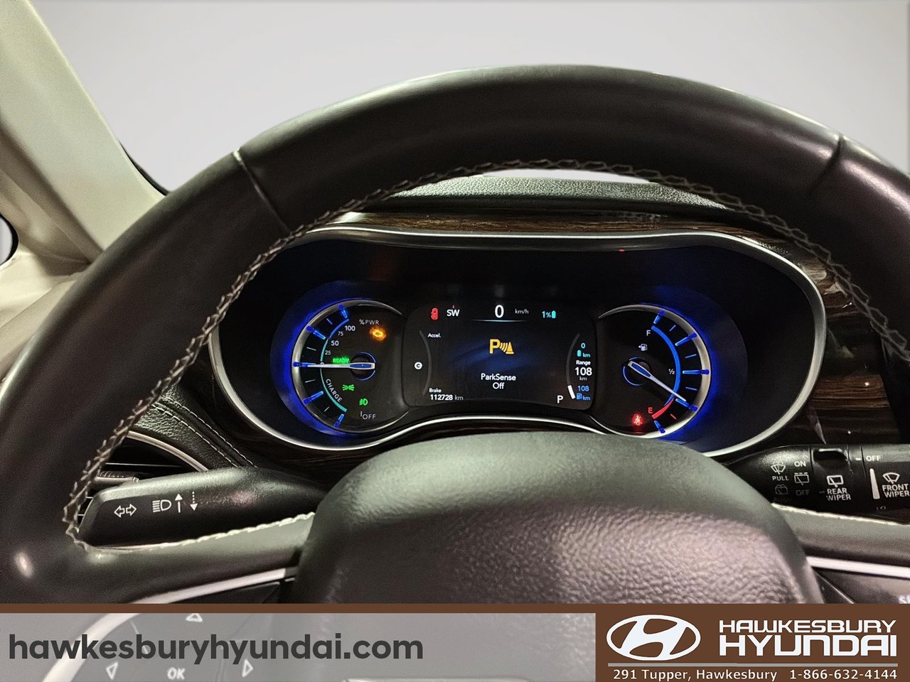 2022 Chrysler Pacifica Hybrid - Image 14