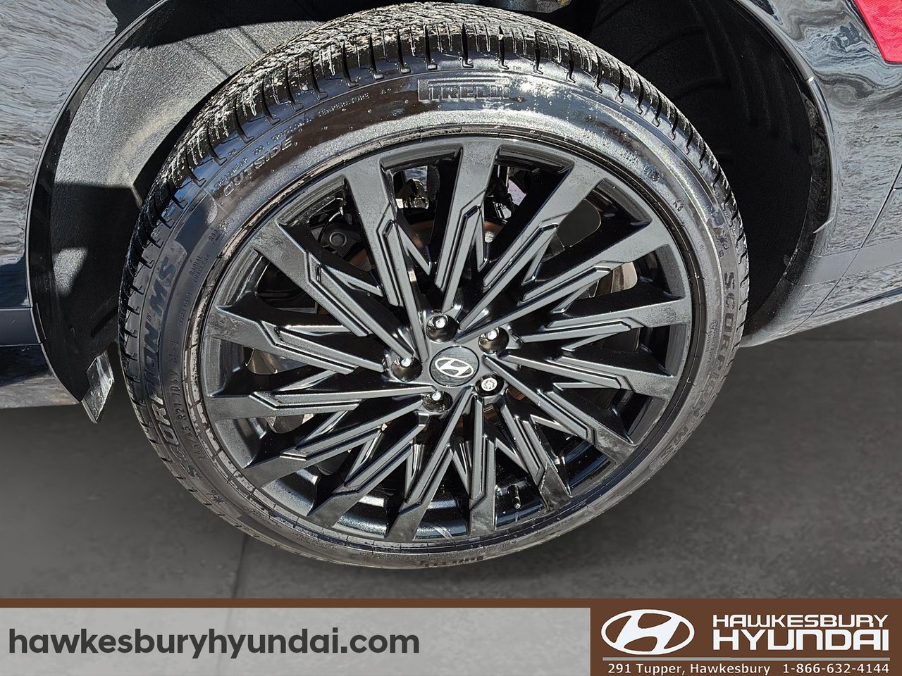 2025 Hyundai Santa Fe - Image 7