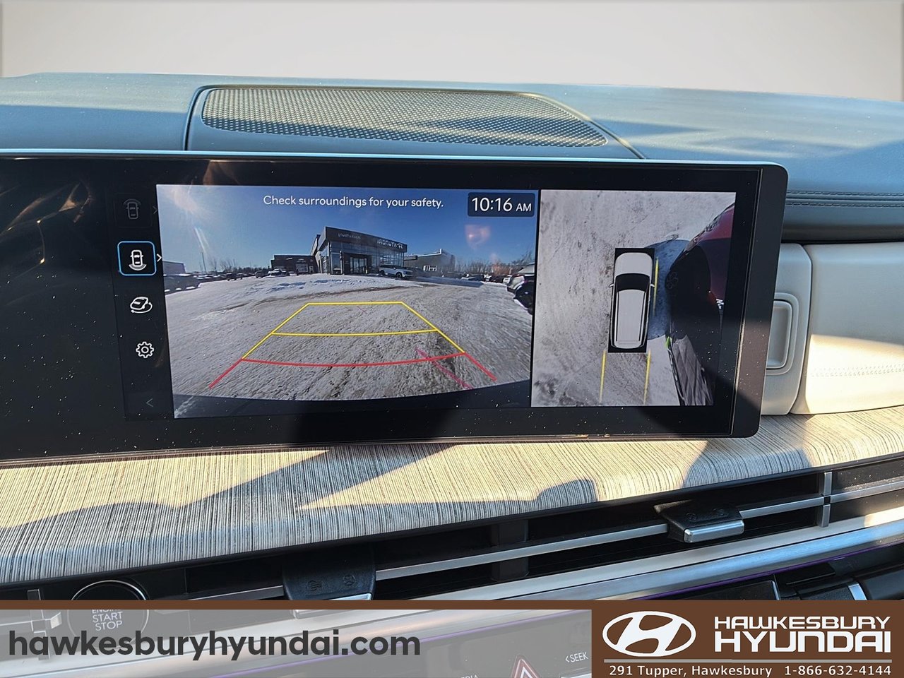 2025 Hyundai Santa Fe - Image 19